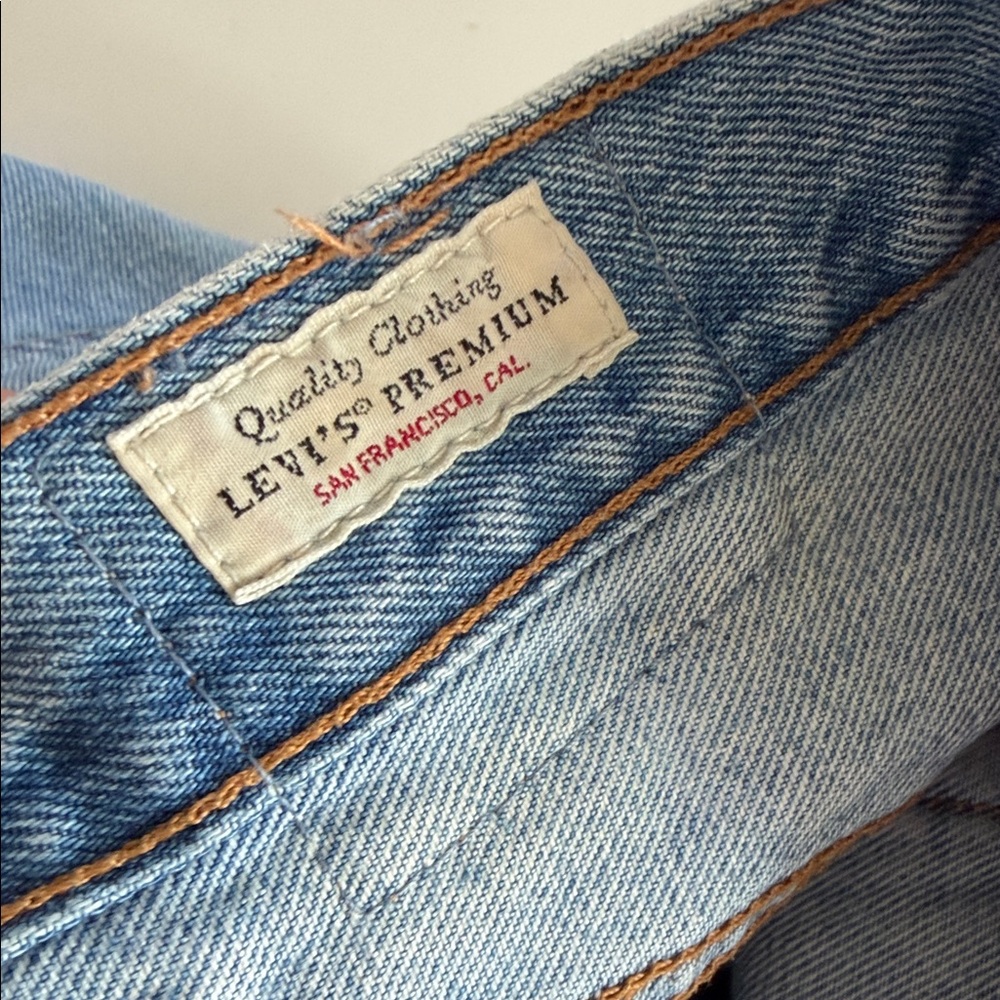 Levi’s Distressed Women’s Jeans - Light Blue - Picture 3 of 5